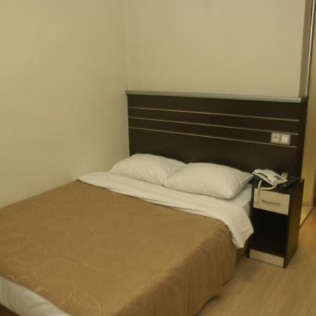 Merdan Hotel Istanbul Bagian luar foto