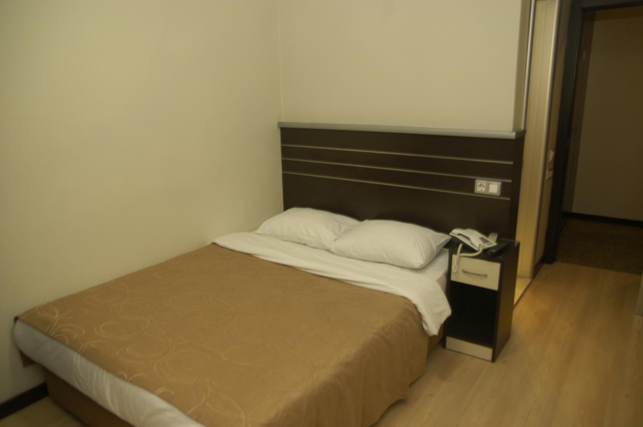 Merdan Hotel Istanbul Bagian luar foto