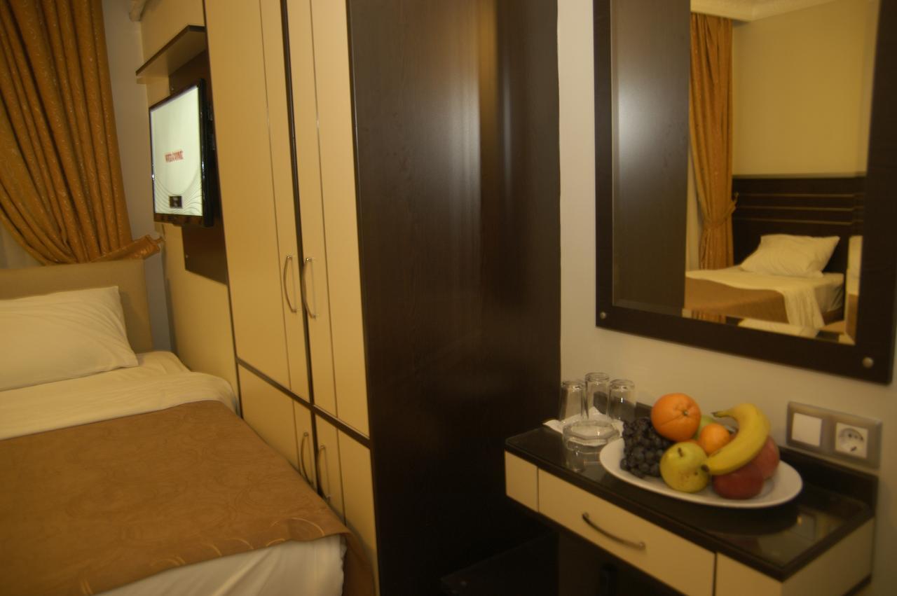Merdan Hotel Istanbul Bagian luar foto